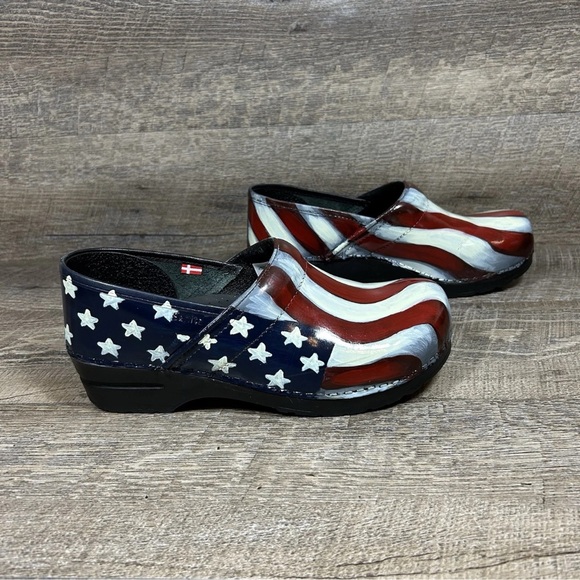 Sanita Hand Painted Clogs Patriotic Stars Stripes Flag Womens 41 EU/9.5-10 US - Picture 3 of 11